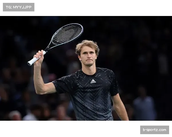 梅德韦杰夫遭遇兹维列夫顽强抵抗，未能晋级巴黎大师赛四强